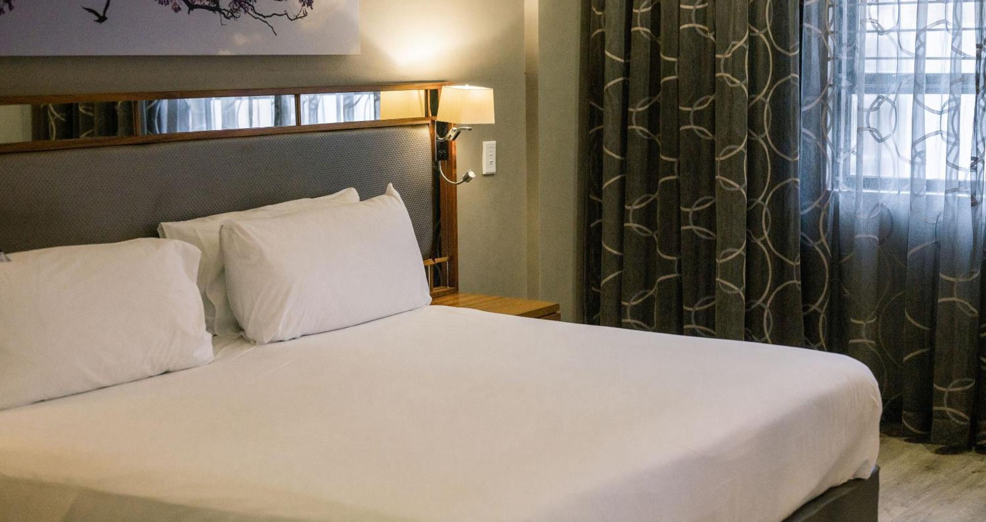 Anew Hotel Hatfield Претория Экстерьер фото