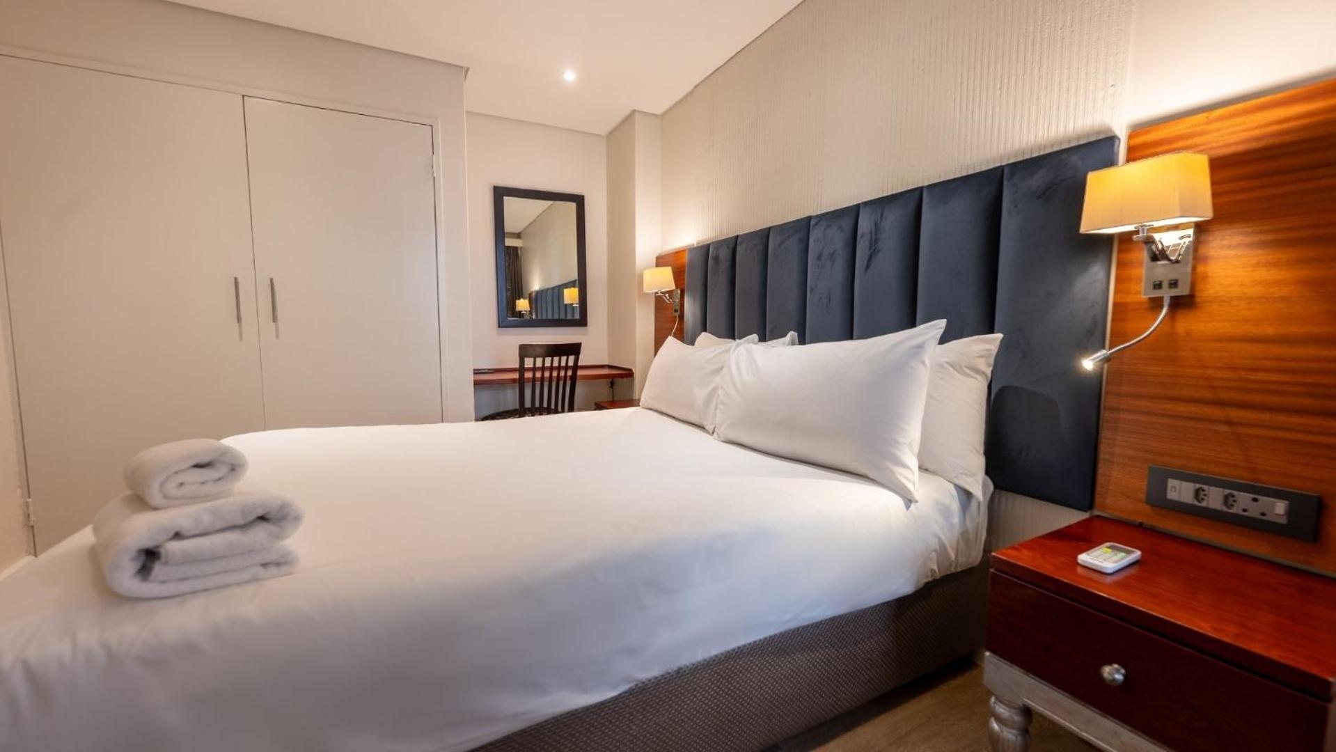 Anew Hotel Hatfield Претория Экстерьер фото