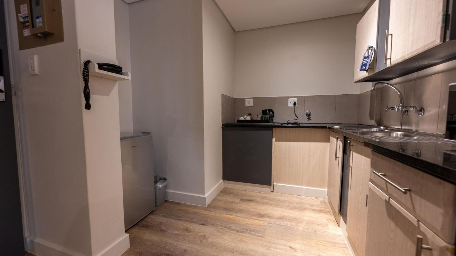 Anew Hotel Hatfield Претория Экстерьер фото