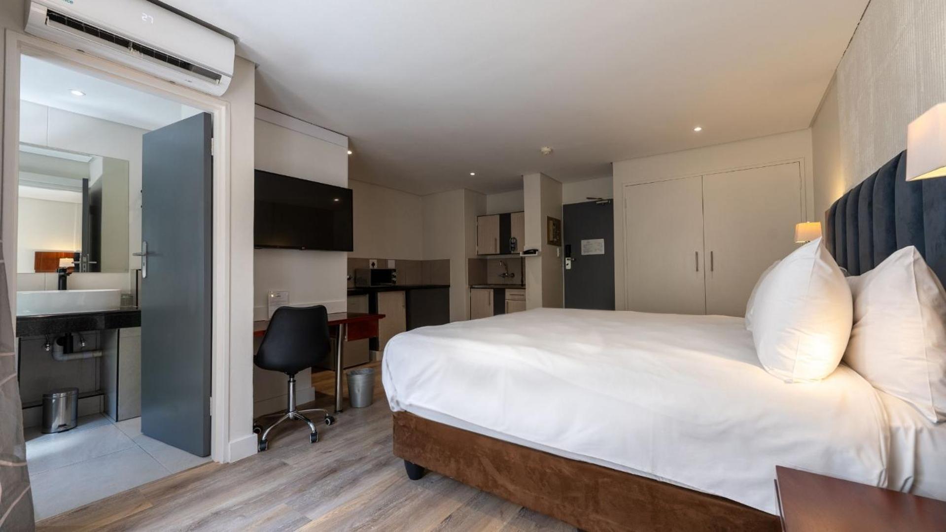 Anew Hotel Hatfield Претория Экстерьер фото