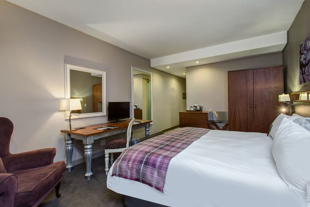 Anew Hotel Hatfield Претория Экстерьер фото