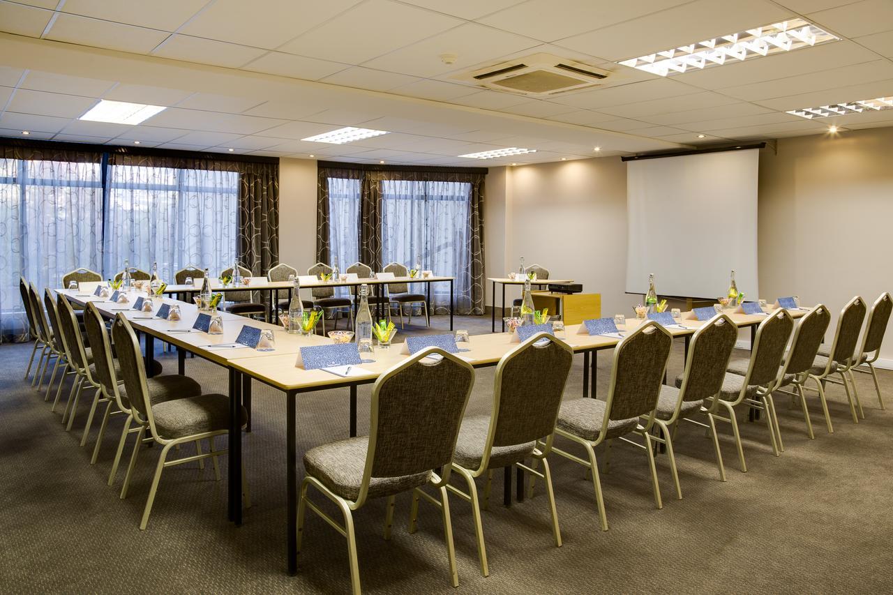Anew Hotel Hatfield Претория Экстерьер фото